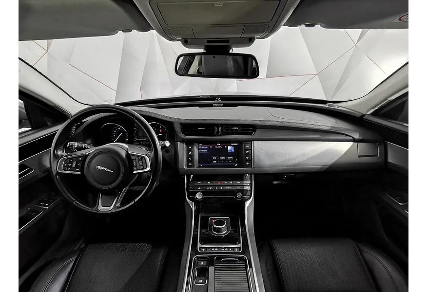 Jaguar XF 2.0 D AT AWD (240 л.с.) SE Серый в АВИЛОН. Слайд №14