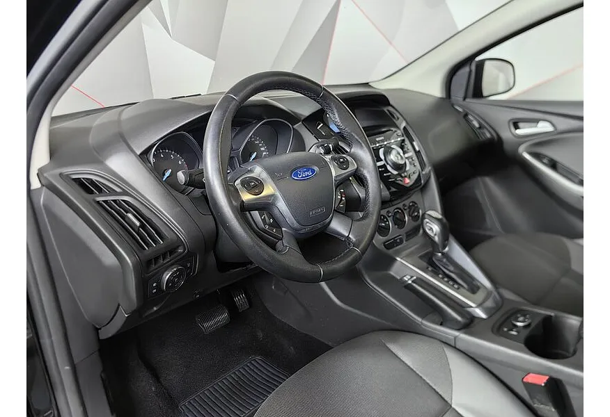 Ford Focus 1.6 PowerShift (125 л.с.) Trend Черный в АВИЛОН. Слайд №19