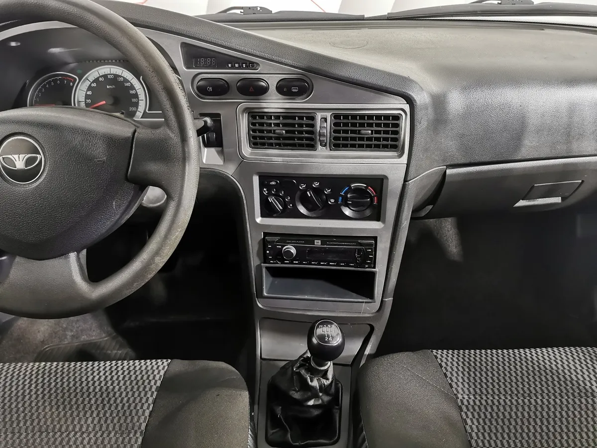 Daewoo Nexia 1.6 MT (109 л.с.) Зеленый в АВИЛОН. Слайд №14