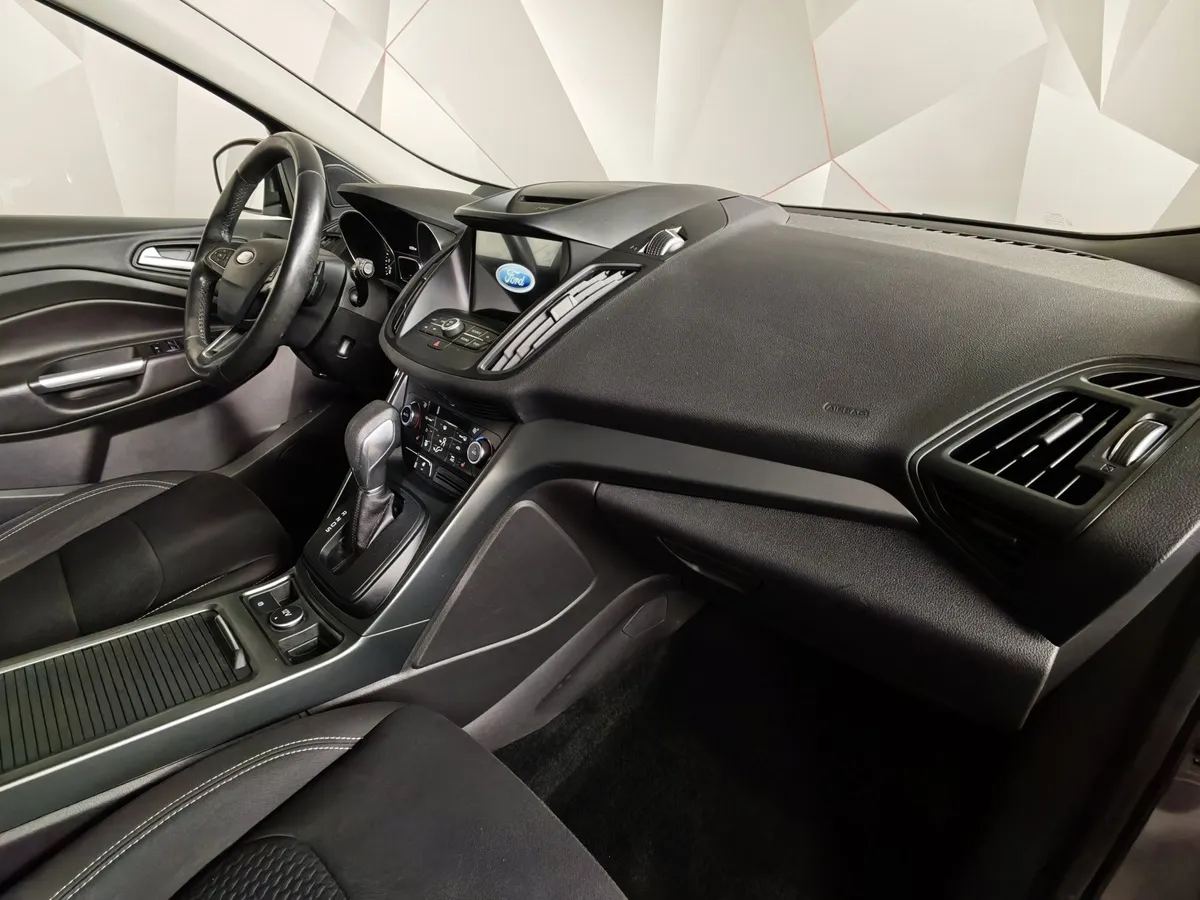 Ford Kuga 2.5 AT (150 л.с.) Серый в АВИЛОН. Слайд №13