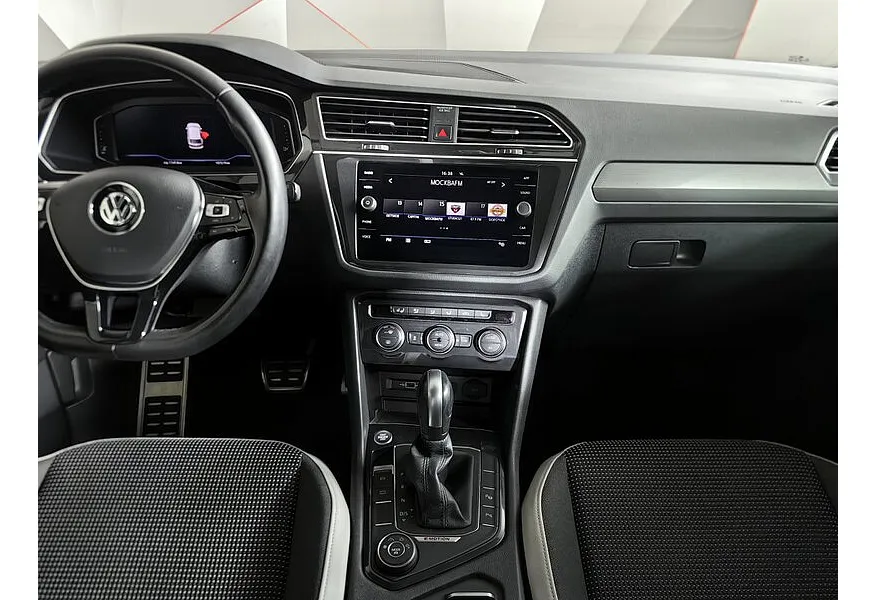 Volkswagen Tiguan 2.0 TDI 4Motion DSG (150 л.с.) OFFROAD Черный в АВИЛОН. Слайд №15