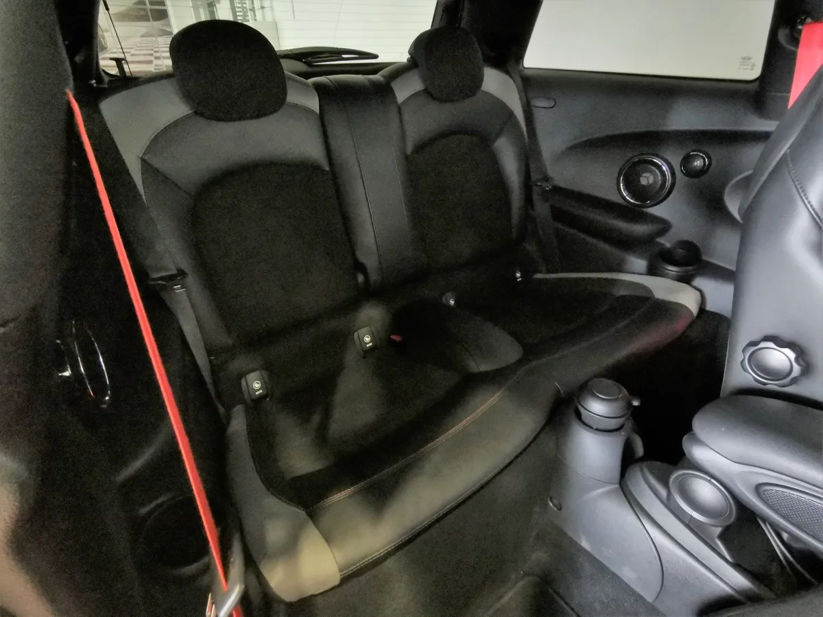 MINI 3 двери JCW 2.0 MT (231 л.с.) Оранжевый в АВИЛОН. Слайд №15
