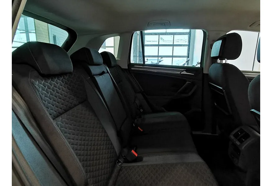 Volkswagen Tiguan 1.4 TSI 4Motion DSG (150 л.с.) Status Plus Бежевый в АВИЛОН. Слайд №16