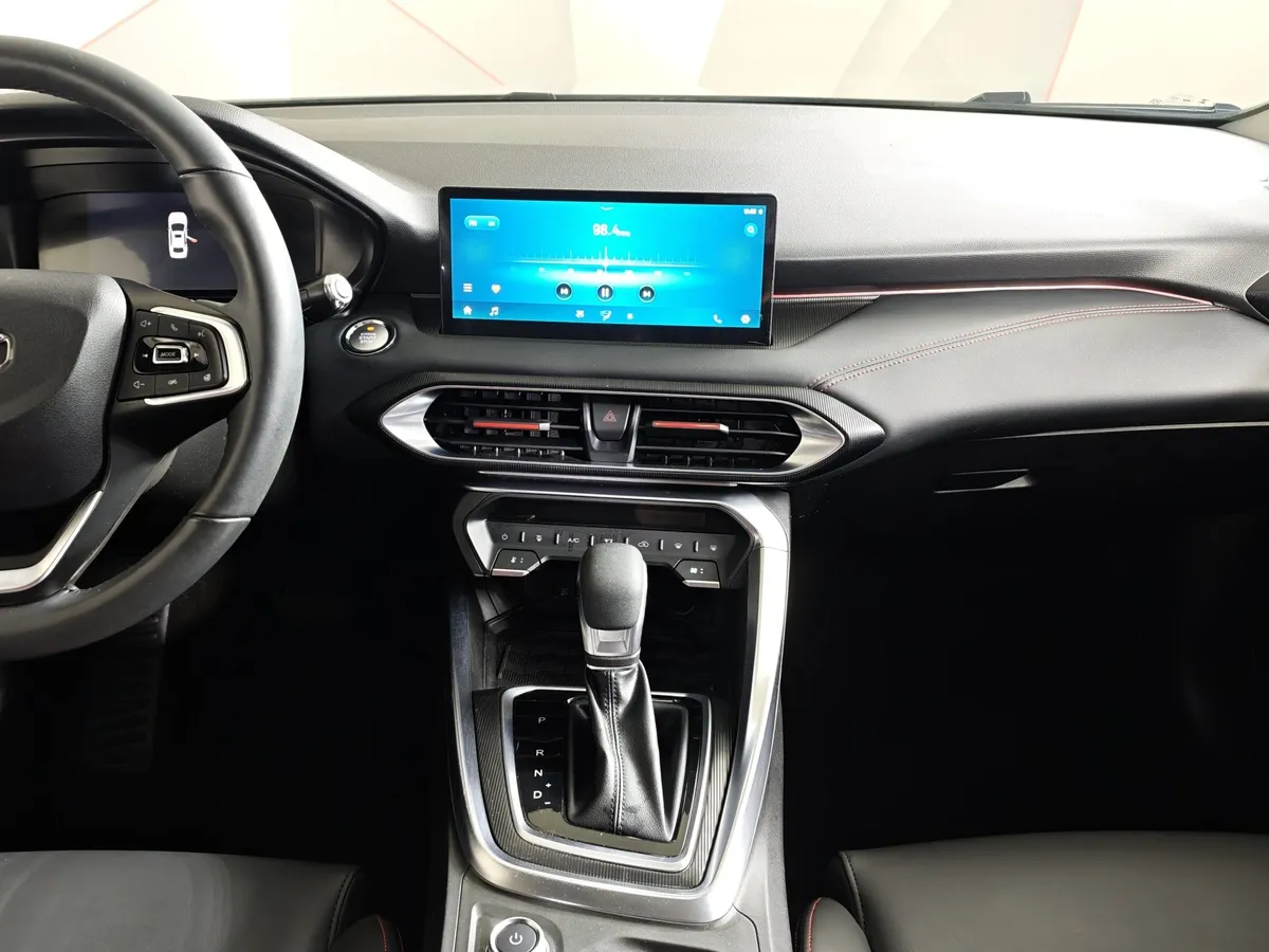 Kaiyi E5 1.5 CVT 2WD (147 л.с.) Luxury+ Черный в АВИЛОН. Слайд №15