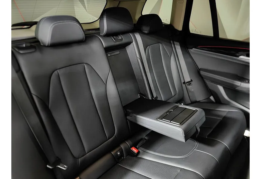 BMW X3 xDrive20d AT (190 л.с.) Base Локальная сборка Черный в АВИЛОН. Слайд №14