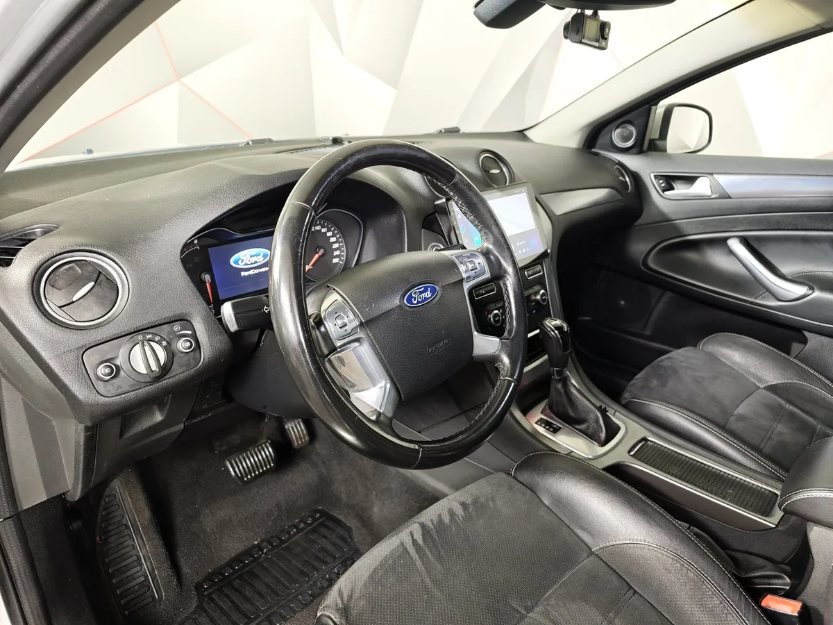Ford Mondeo 2.0 EcoBoost PowerShift (200 л.с.) Titanium Серебристый в АВИЛОН. Слайд №17