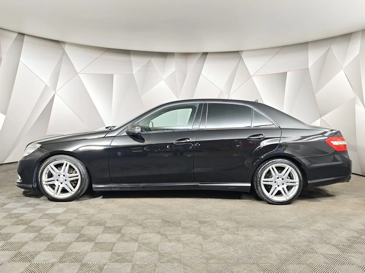 Mercedes-Benz E-Класс E 200 T CGI BlueEfficiency AT (184 л.с.) Черный в АВИЛОН. Слайд №5