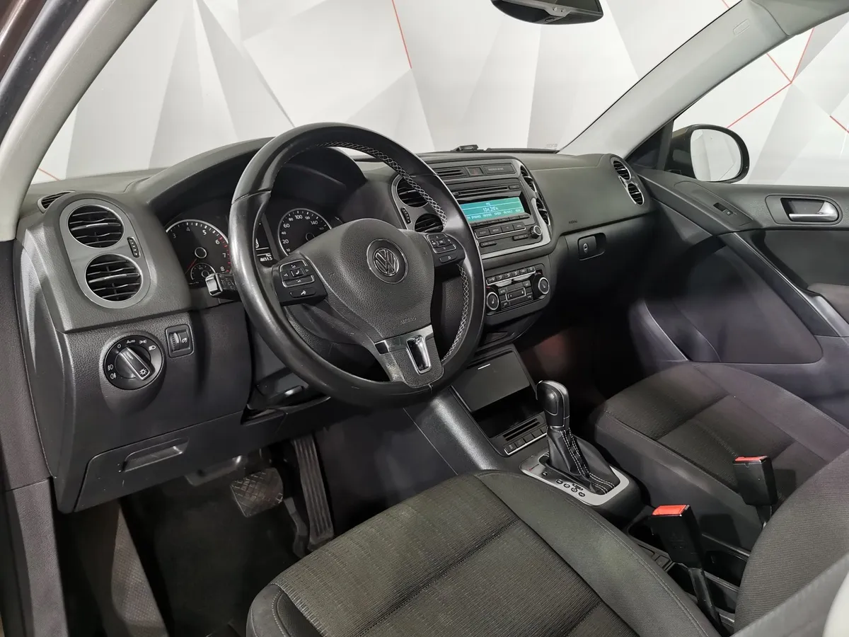 Volkswagen Tiguan 2.0 TSI 4Motion AT (170 л.с.) Track & Field Коричневый в АВИЛОН. Слайд №18