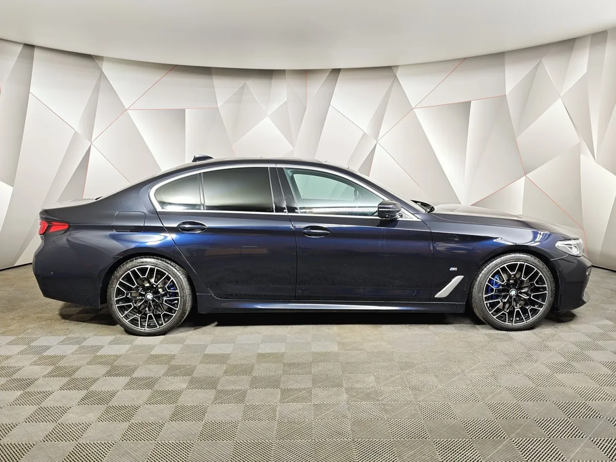 BMW 5 серия 520i Steptronic (184 л.с.) Base (Локальная сборка) Синий в АВИЛОН. Слайд №6
