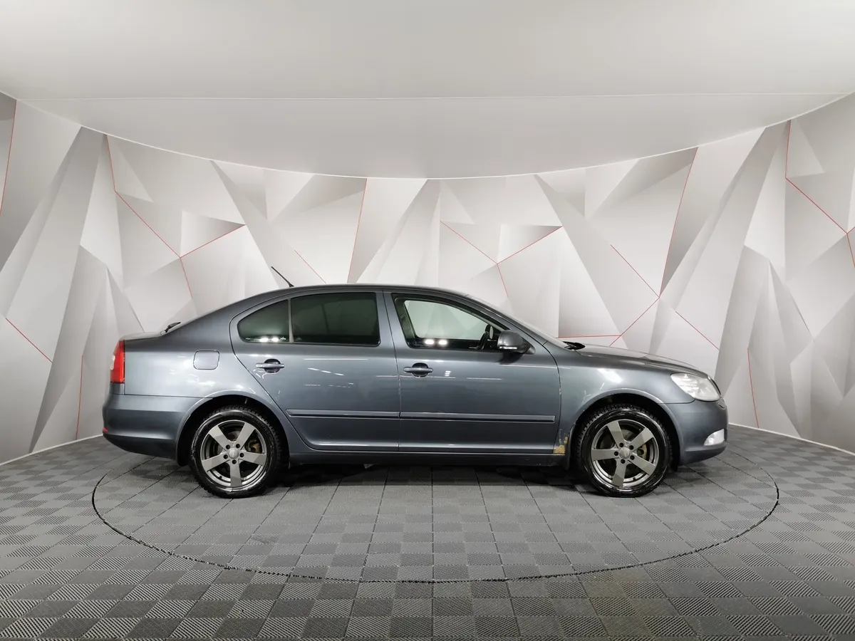 Skoda Octavia 1.8 TSI AT (152 л.с.) Серый в АВИЛОН. Слайд №6