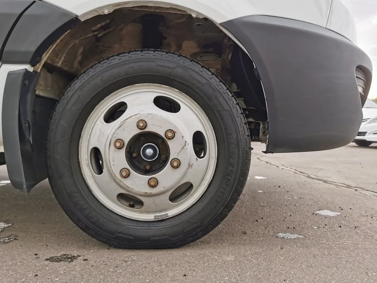 Sollers Atlant CAB 2.7D MT (150 л.с.) L4 3.5T PM Белый в АВИЛОН. Слайд №9