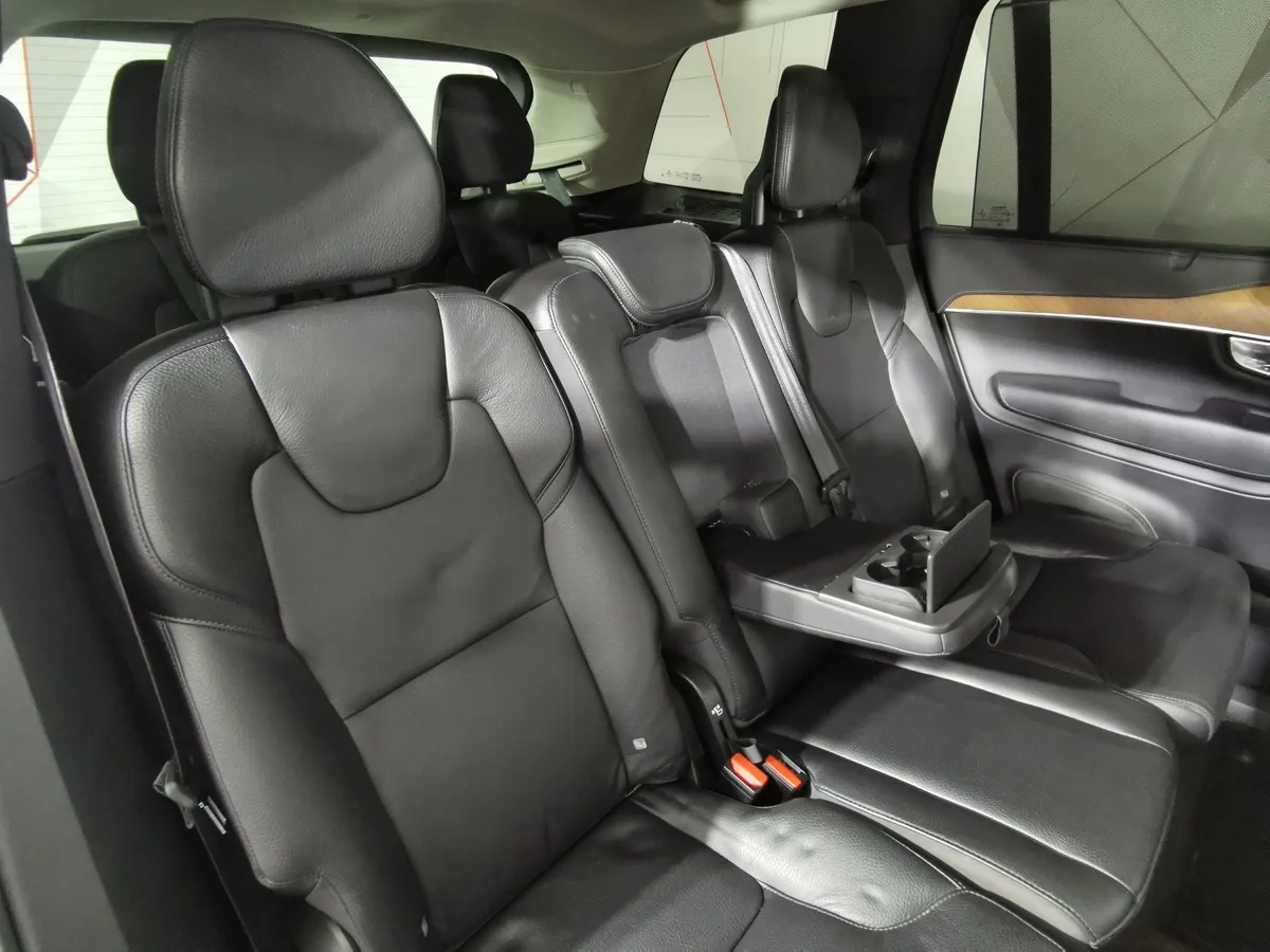 Volvo XC90 2.0 D5 Drive-E AT AWD (7 мест) (235 л.с.) Inscription Голубой в АВИЛОН. Слайд №16