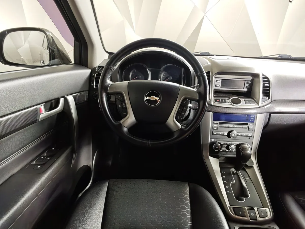 Chevrolet Captiva 2.4 AT (5 мест) (167 л.с.) LT Коричневый в АВИЛОН. Слайд №19