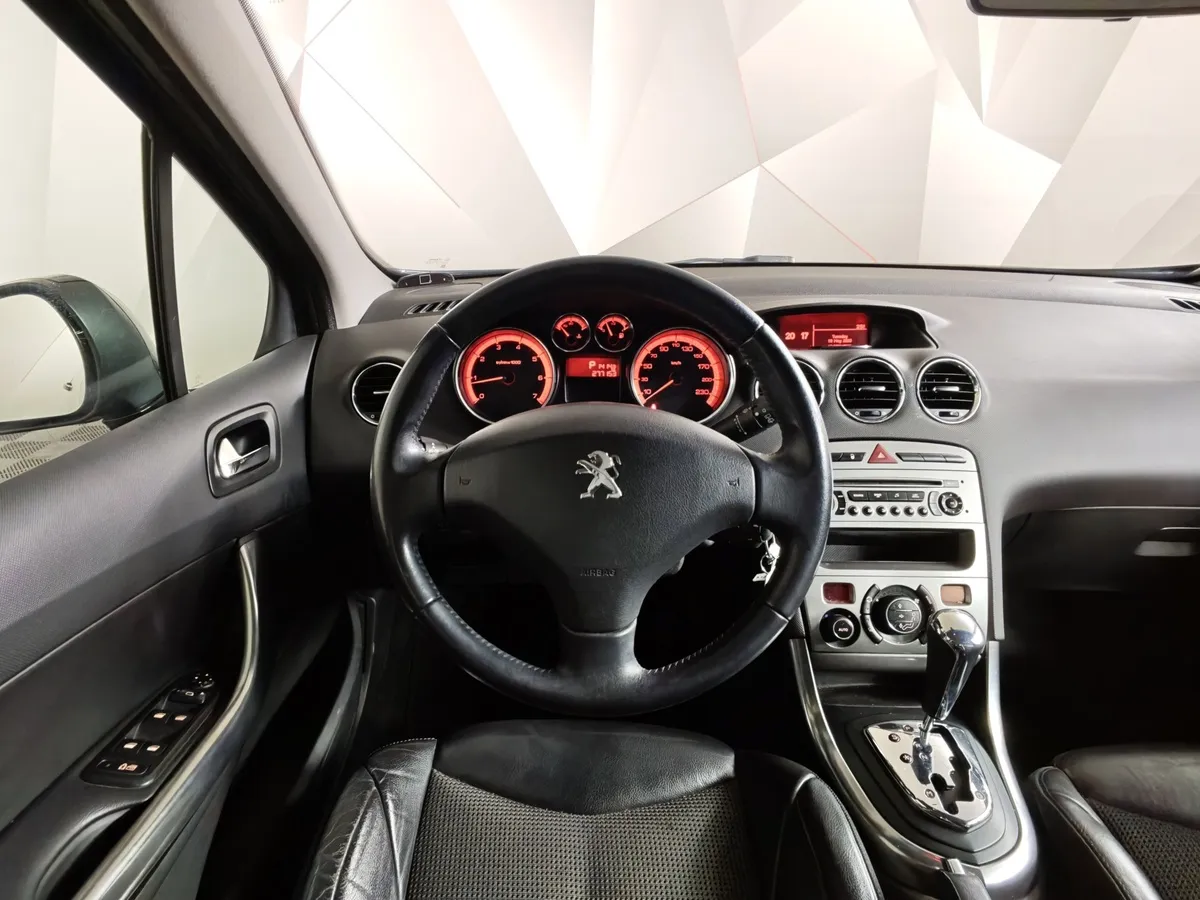 Peugeot 308 1.6 AT (120 л.с.) Черный в АВИЛОН. Слайд №18