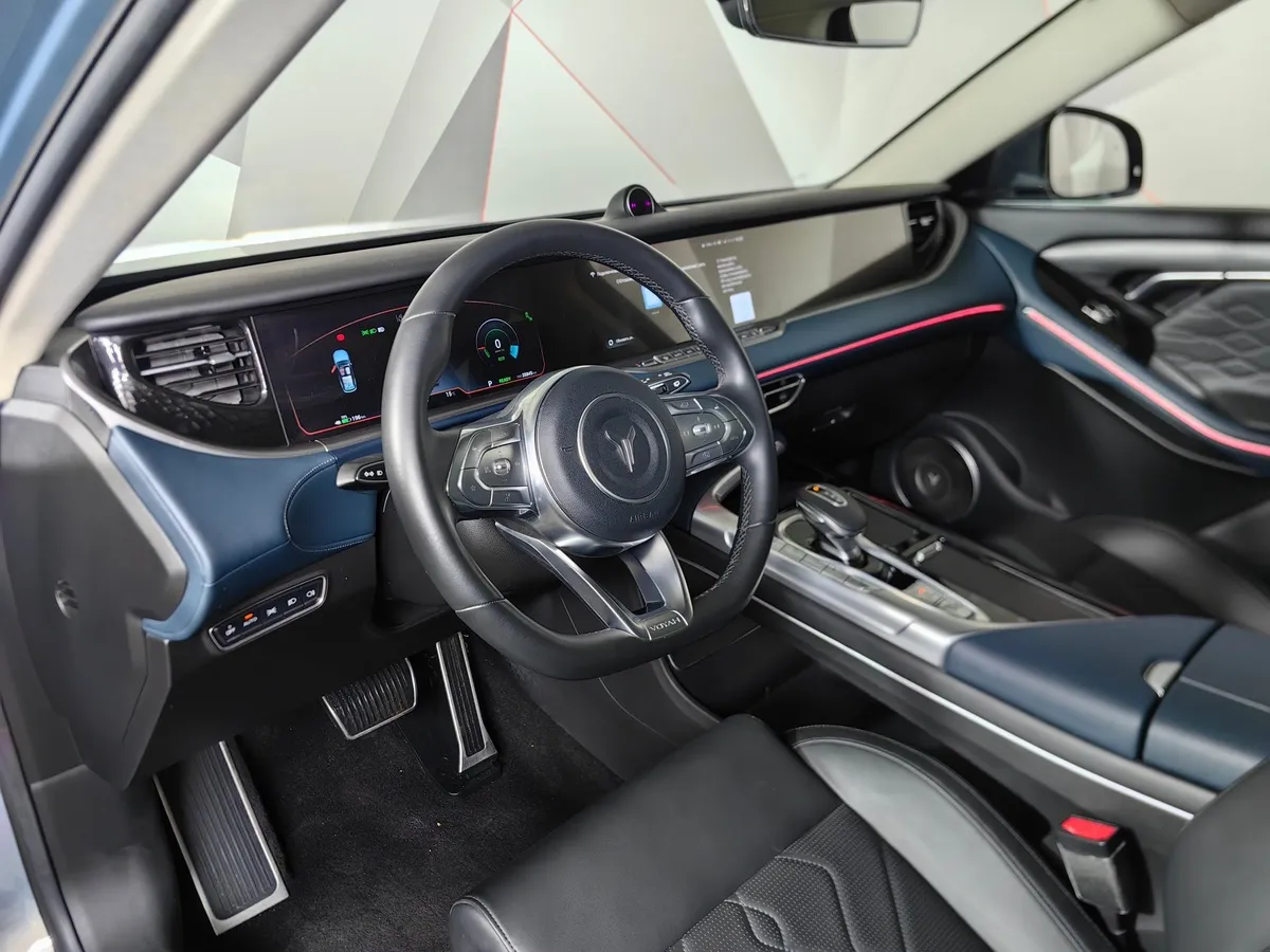 Voyah Free AT AWD (489 л.с.) Серый в АВИЛОН. Слайд №19