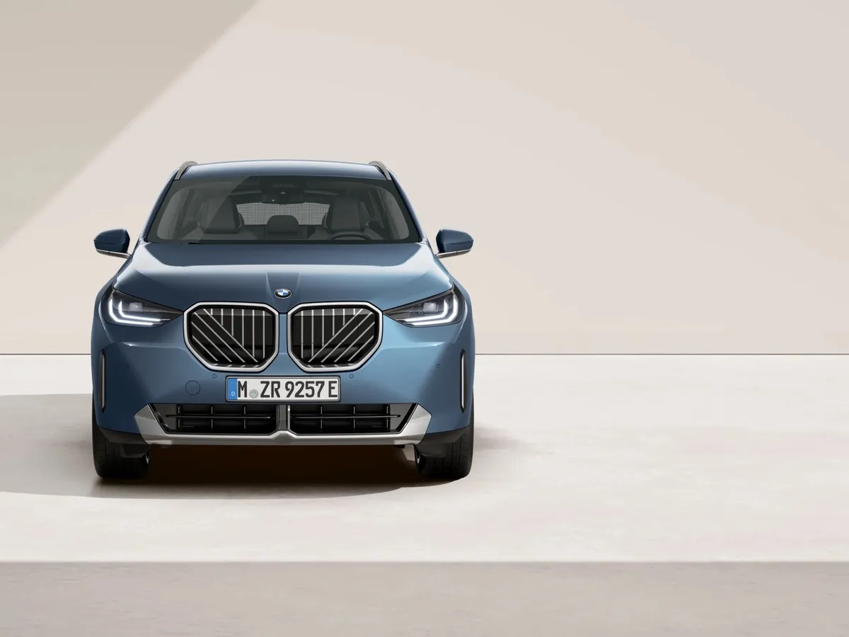 BMW X3 xDrive30L AT (258 л.с.) Синий в АВИЛОН. Слайд №4