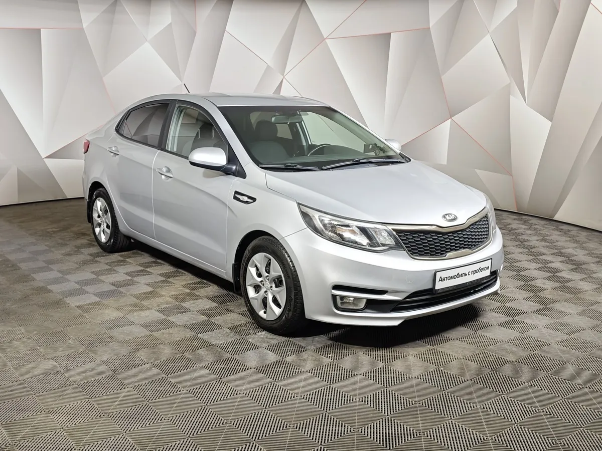 Kia Rio 1.6 6MT (123 л.с.) Серебристый в АВИЛОН. Слайд №3