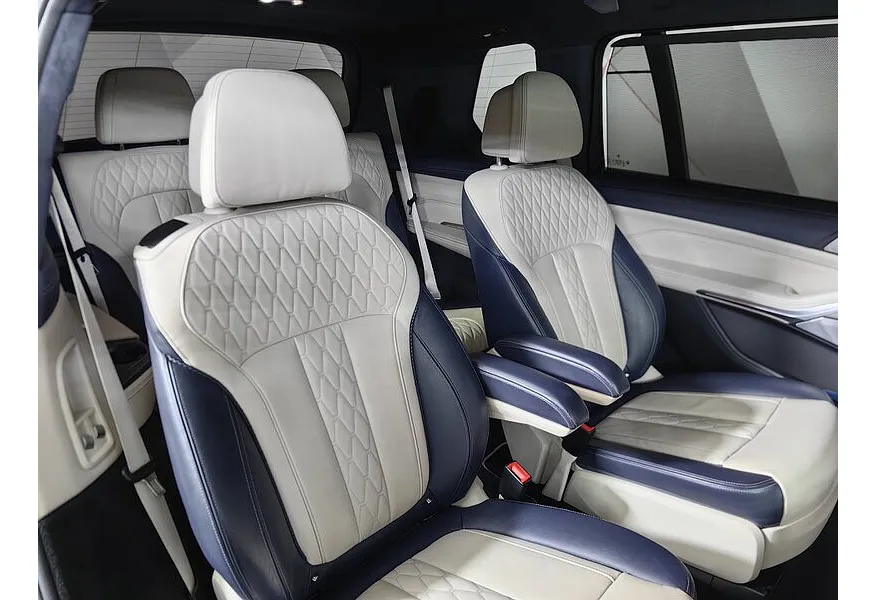 BMW X7 M50d Серый в АВИЛОН. Слайд №14