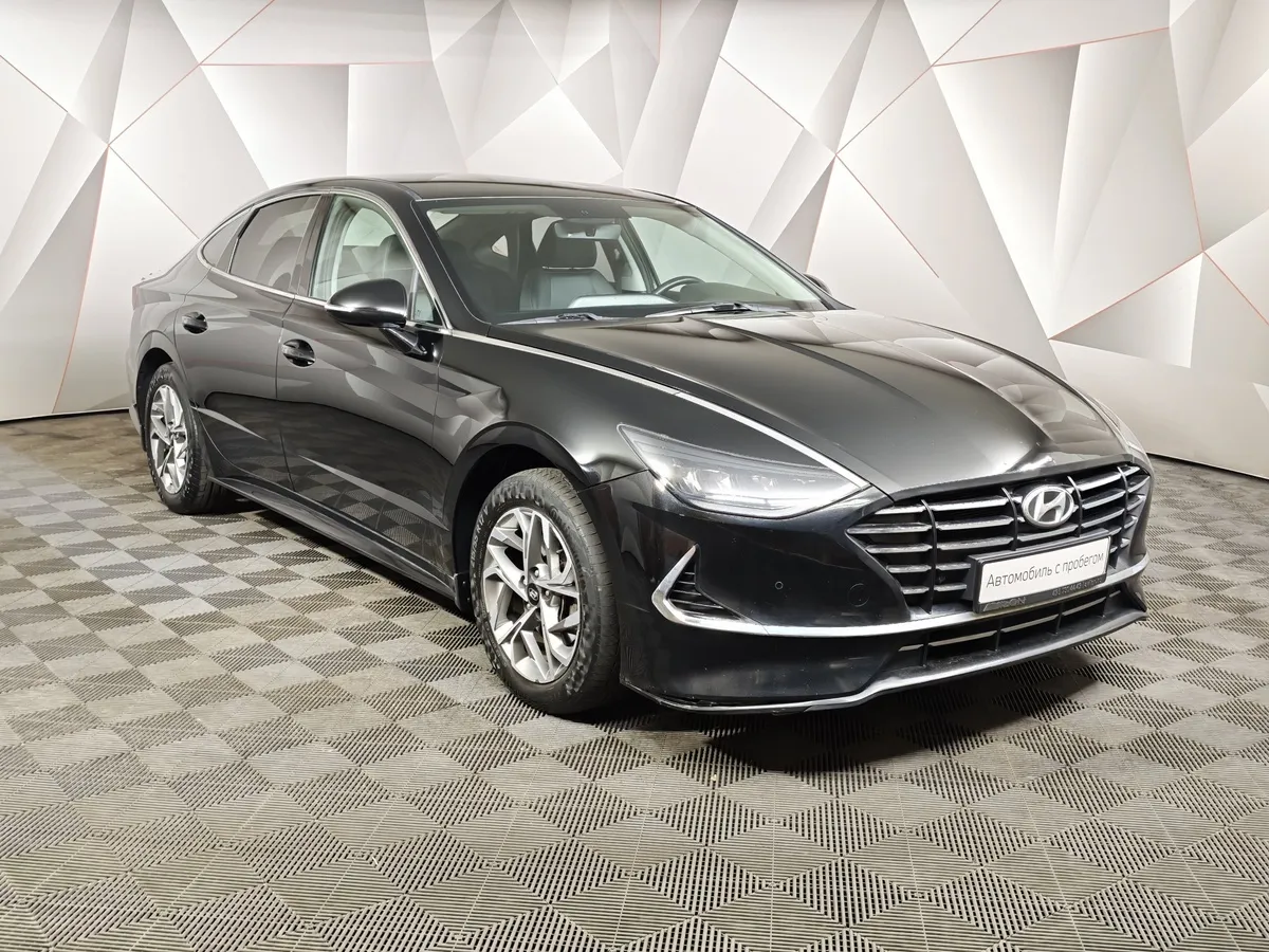 Hyundai Sonata 2.0 MPI (150 л.с.) Style Черный в АВИЛОН. Слайд №3