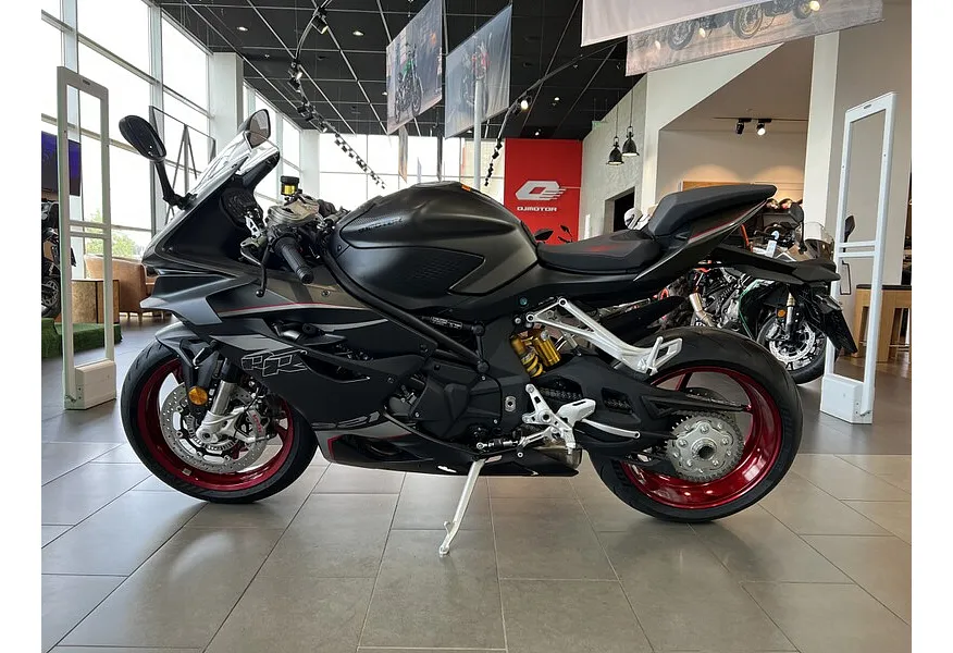 LIVE. Слайд №3