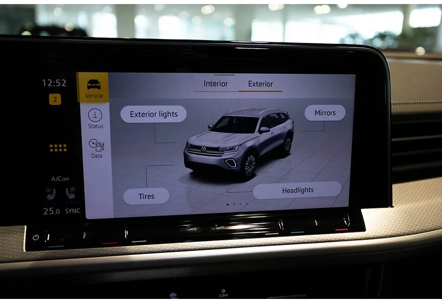 Volkswagen Tavendor 2.0TSI DSG 4WD (220 л.с.) R-Line Cruise Edition Серый в АВИЛОН. Слайд №17