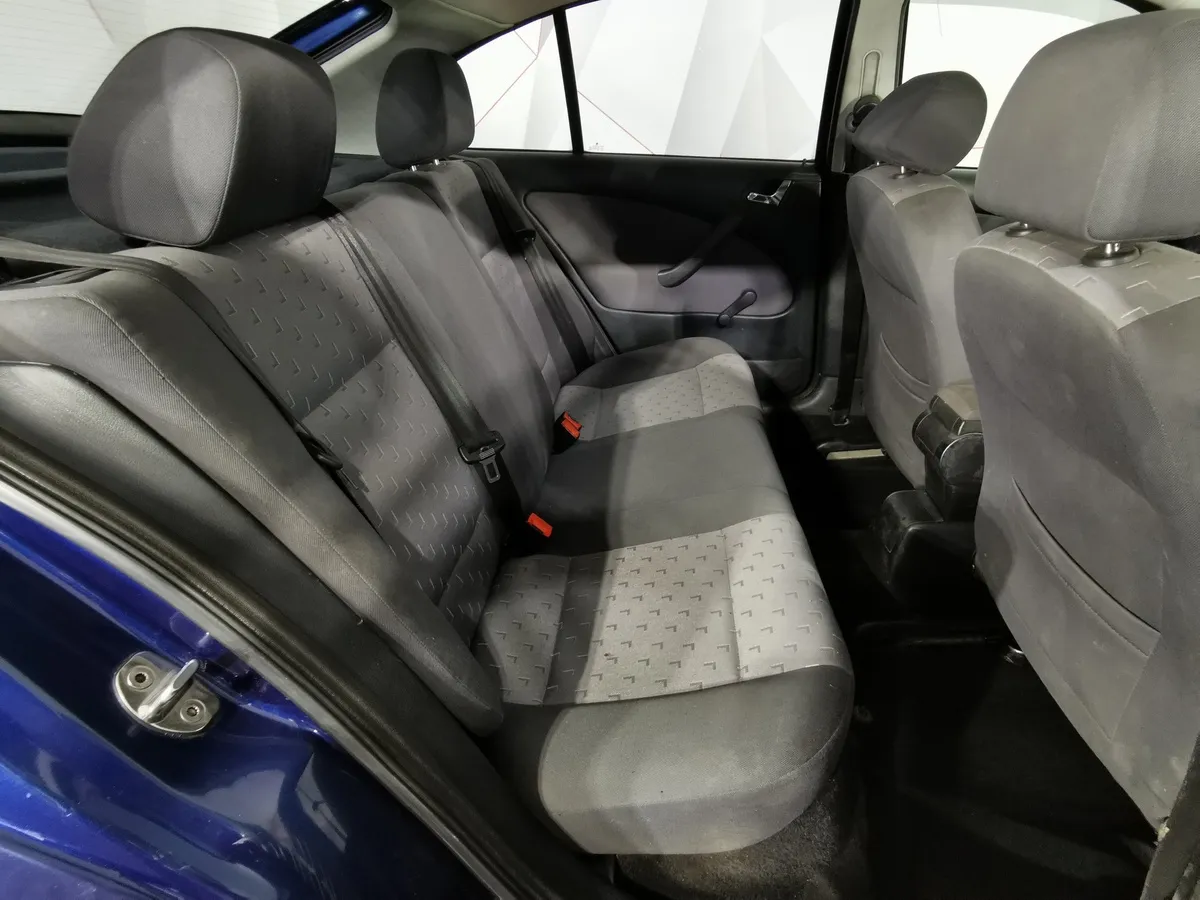 Skoda Octavia 1.6 MPI MT (102 л.с.) Синий в АВИЛОН. Слайд №14