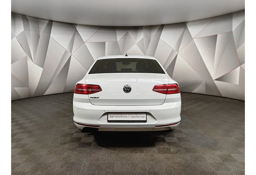 Volkswagen Passat 1.8 TSI BlueMotion DSG (180 л.с.) Highline Белый в АВИЛОН. Слайд №8