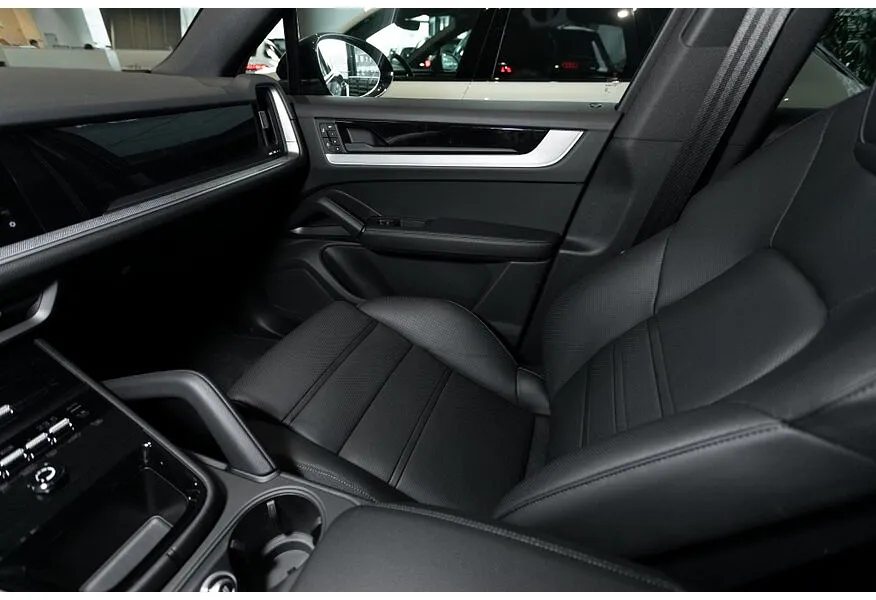 Porsche Cayenne Coupe 3.0 Tiptronic AWD (340 л.с.) Черный в АВИЛОН. Слайд №9