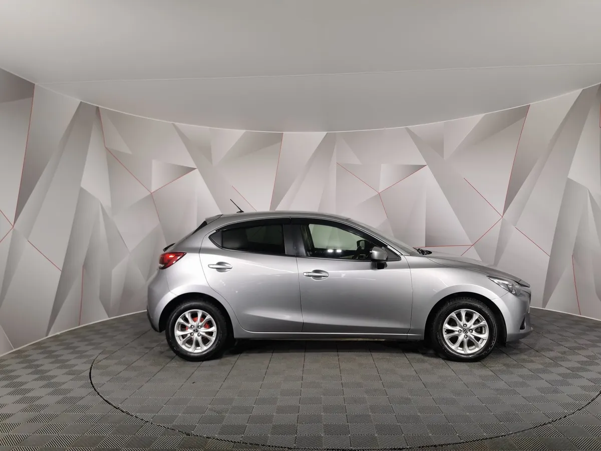 Mazda Demio 1.5d AT FWD (105 л.с.) Серый в АВИЛОН. Слайд №6