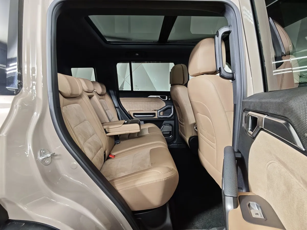 JETOUR T2 2.0T 7DCT AWD (245 л.с.) Люкс Коричневый в АВИЛОН. Слайд №16