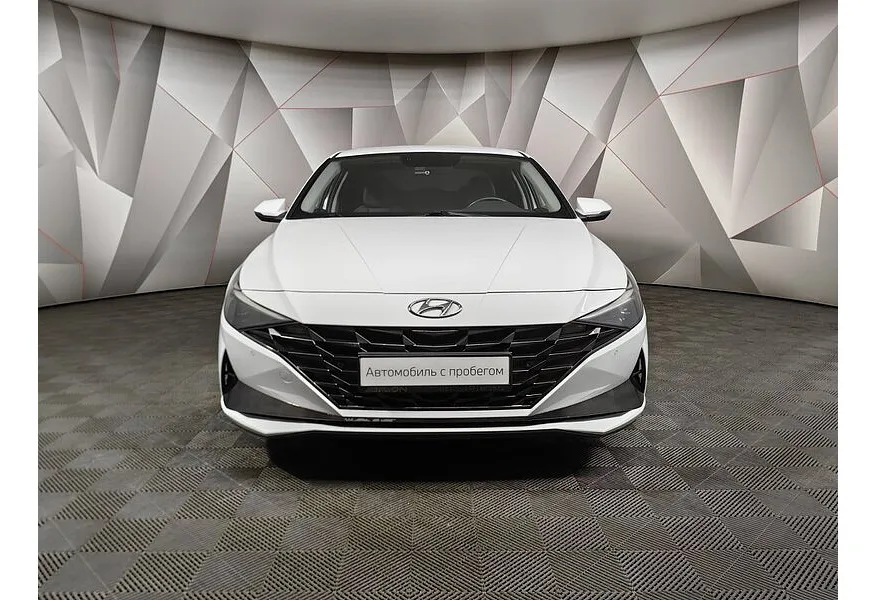 Hyundai Elantra 1.6 - 6AT (128 л.с.) Active Белый в АВИЛОН. Слайд №7