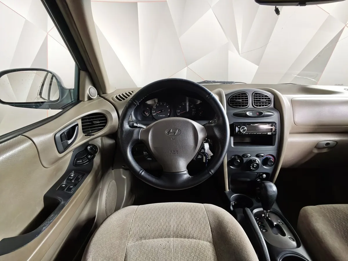 Hyundai Santa Fe 2.4 AT (150 л.с.) Зеленый в АВИЛОН. Слайд №18