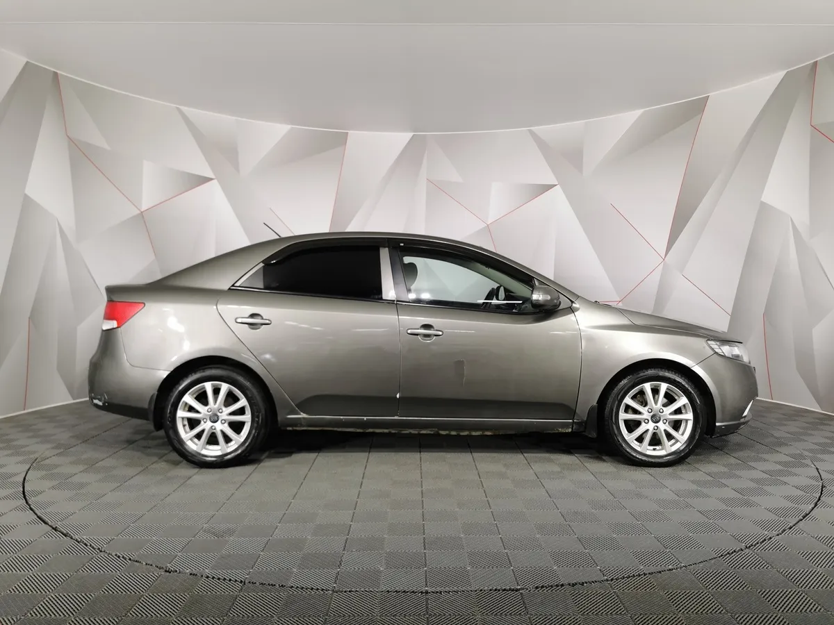 Kia Cerato 1.6 MT (126 л.с.) Comfort Серый в АВИЛОН. Слайд №6