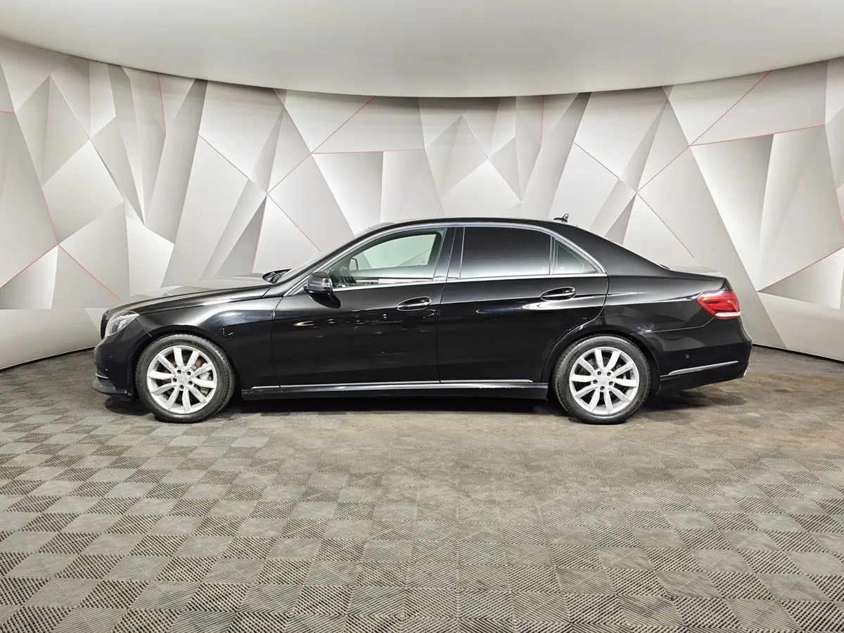 Mercedes-Benz E-Класс E 400 4Matic 7G-Tronic Plus (333 л.с.) Черный в АВИЛОН. Слайд №5