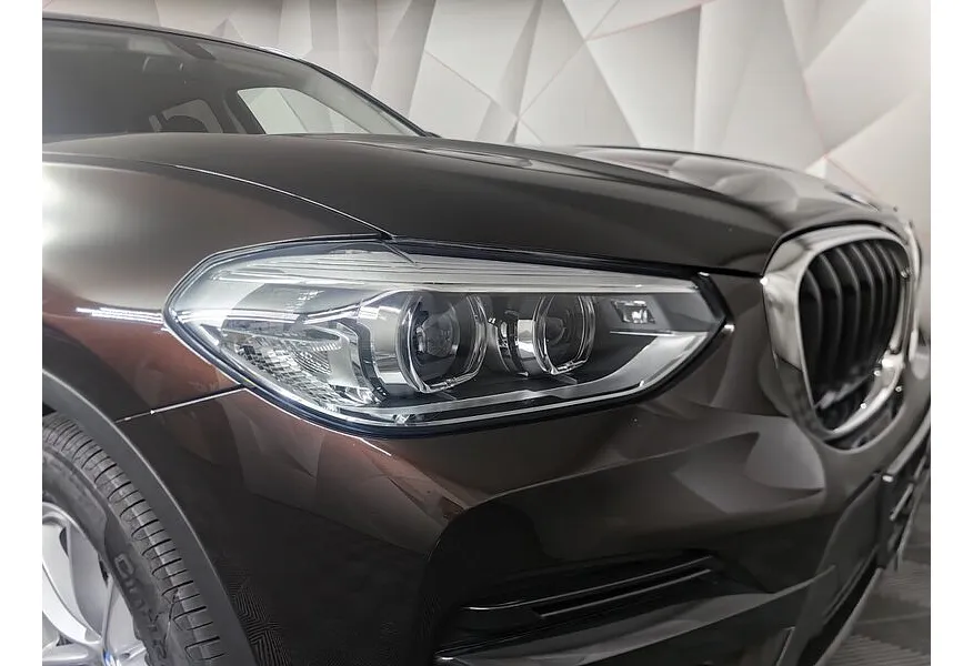 АВИЛОН - BMW X3 xDrive20i AT (184 л.с.)  Urban Special Edition Коричневый - slide 17