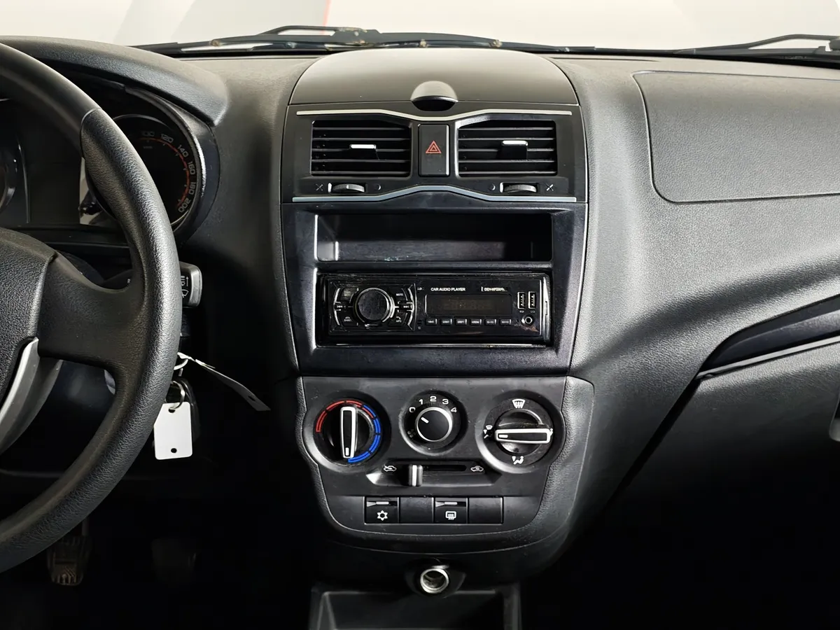 ВАЗ (Lada) Granta 1.6 MT (90 л.с.) Comfort Коричневый в АВИЛОН. Слайд №13