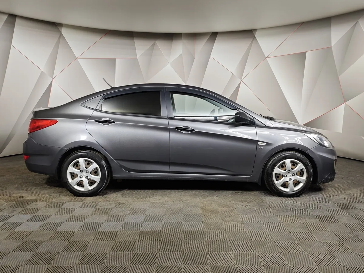 Hyundai Solaris 1.4 MT (100 л.с.) Active Plus Серый в АВИЛОН. Слайд №6