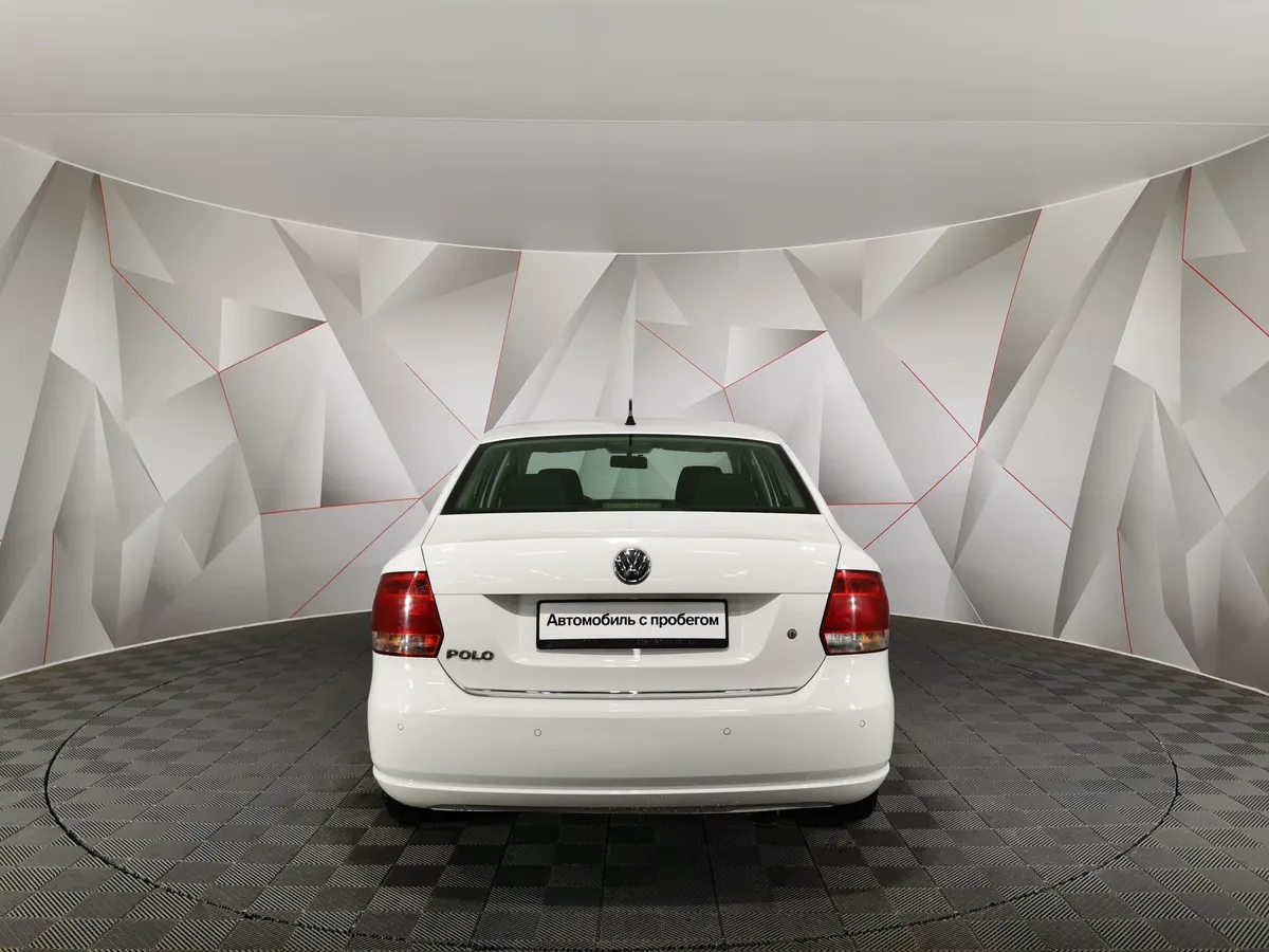 Volkswagen Polo 1.6 MT (105 л.с.) Белый в АВИЛОН. Слайд №8
