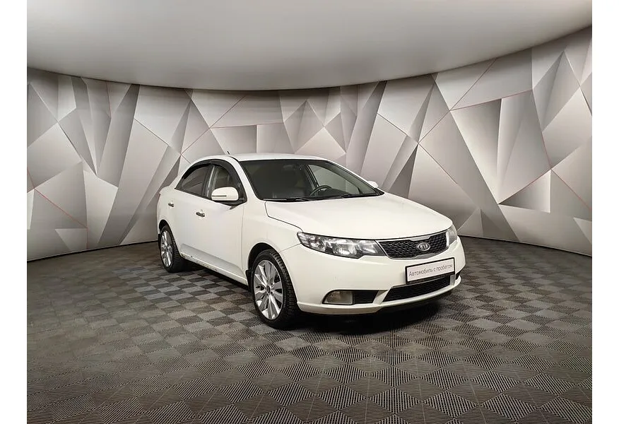 Kia Cerato 2.0 AT (150 л.с.) Белый в АВИЛОН. Слайд №3