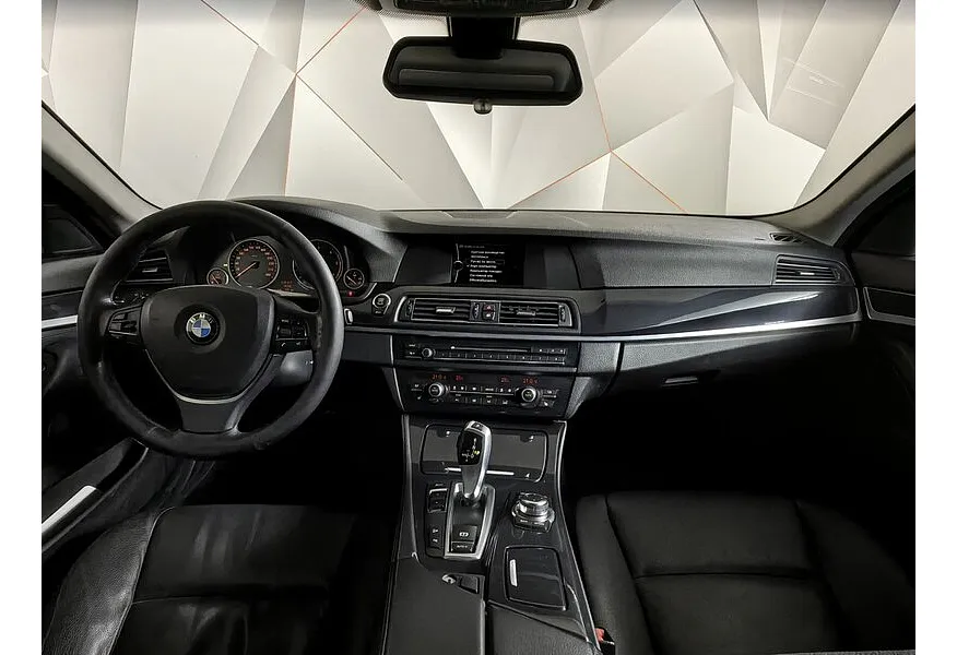 BMW 5 серия 525d xDrive AT (218 л.с.) Коричневый в АВИЛОН. Слайд №11
