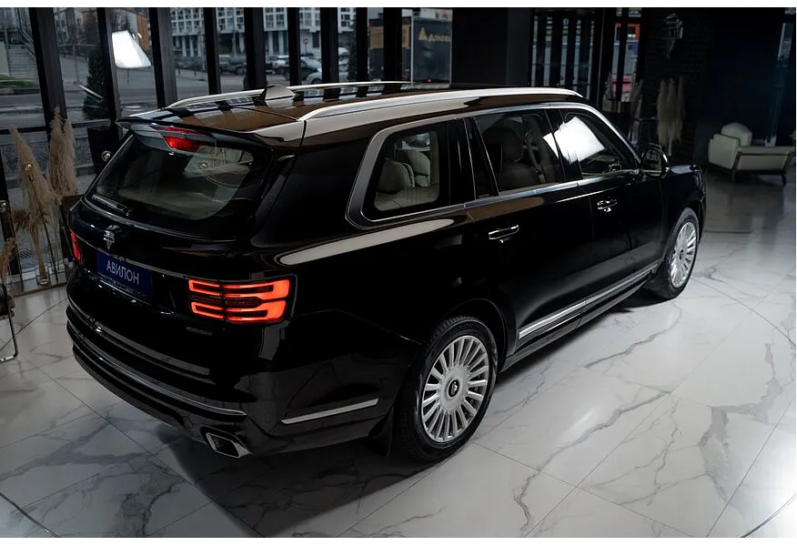 AURUS Komendant 4.4 AWD AT (598 л.с.) Черный в АВИЛОН. Слайд №4