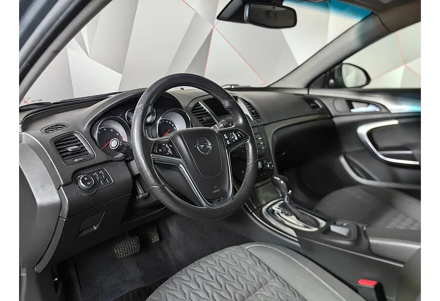 Opel Insignia 2.0 Turbo AT (220 л.с.) Серый в АВИЛОН. Слайд №19