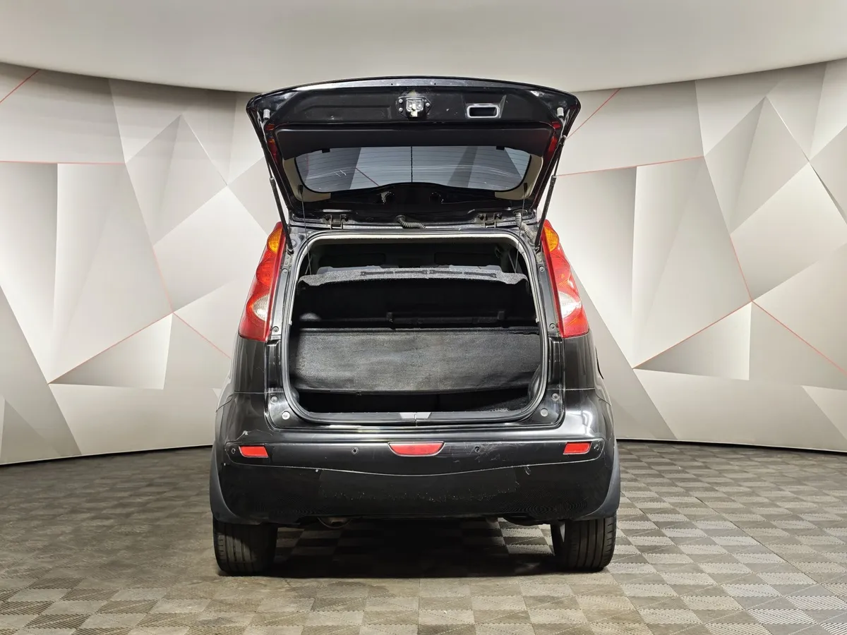 Nissan Note 1.6 AT (110 л.с.) Черный в АВИЛОН. Слайд №12