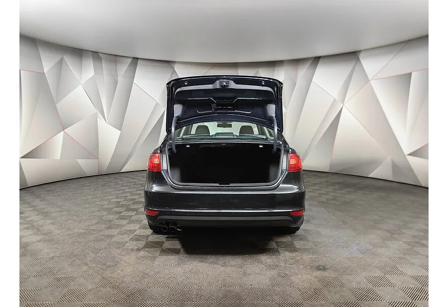 Volkswagen Jetta 1.4 TSI DSG (122 л.с.) Trendline (Локальная сборка) Черный в АВИЛОН. Слайд №12