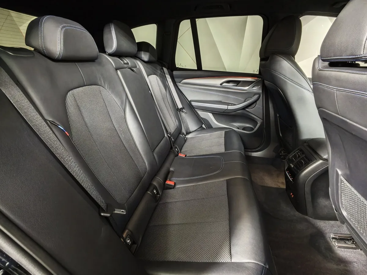 BMW X3 xDrive20i AT (184 л.с.) Черный в АВИЛОН. Слайд №14