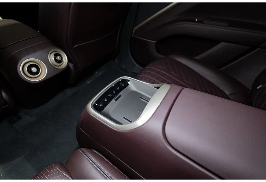 АВИЛОН - Avatr 11 Long Range Dual Motor AT 4WD (309 л.с.)  Luxury Edition  Белый - slide 17