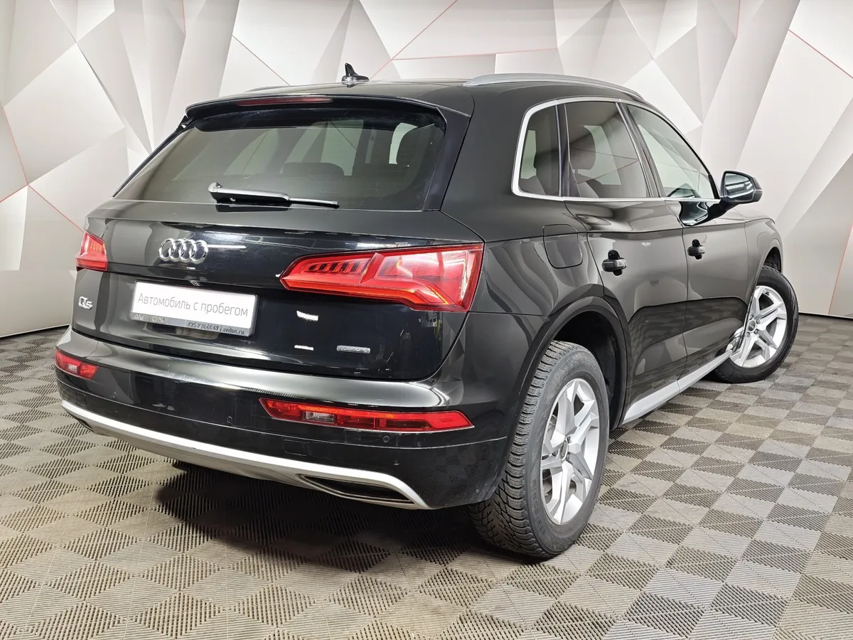 Audi Q5 2.0 TFSI S tronic quattro (249 л.с.) Черный в АВИЛОН. Слайд №2