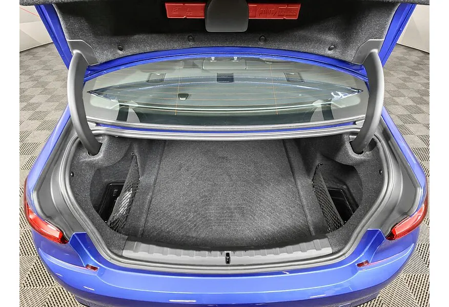 BMW 3 серия 330i Steptronic (258 л.с.) Синий в АВИЛОН. Слайд №9