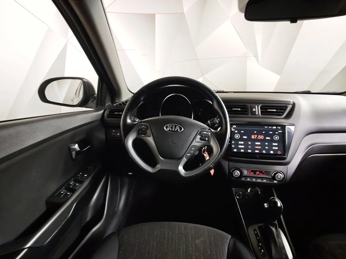 Kia Rio 1.6 AT (123 л.с.) Prestige Коричневый в АВИЛОН. Слайд №17