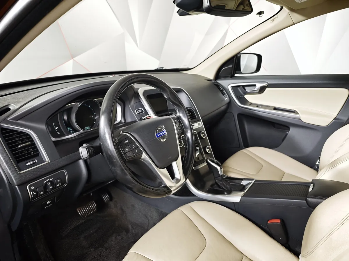 Volvo XC60 2.4 D4 Geartronic AWD (181 л.с.) Красный в АВИЛОН. Слайд №18